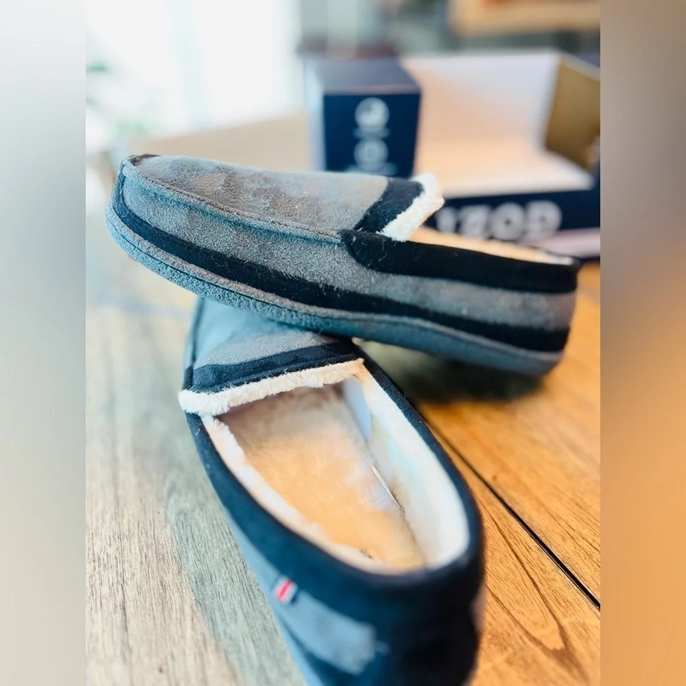IZOD Men's Moccasin Slipper, Memory Foam, Indoor/Outdoor, Warm Classic Slip-On